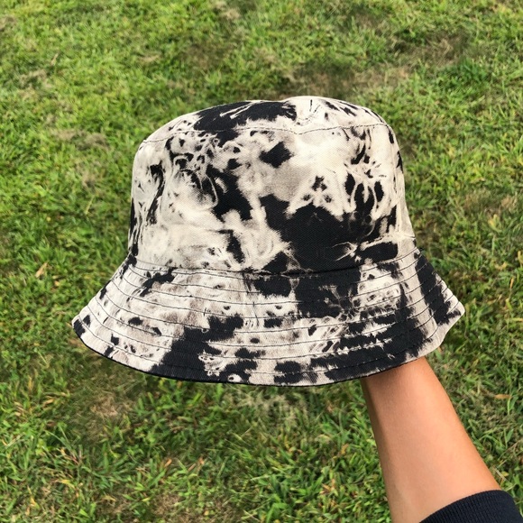 Black Bleached Bucket Hat - Picture 2 of 4